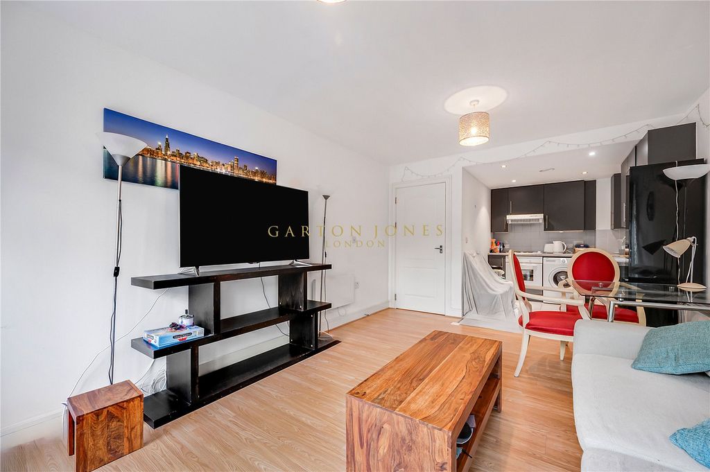 Property photo 2 of 11 Picture No. 12