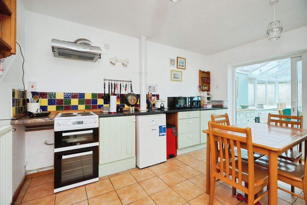 Property photo 3 of 20 Pbox-Img.Jpg