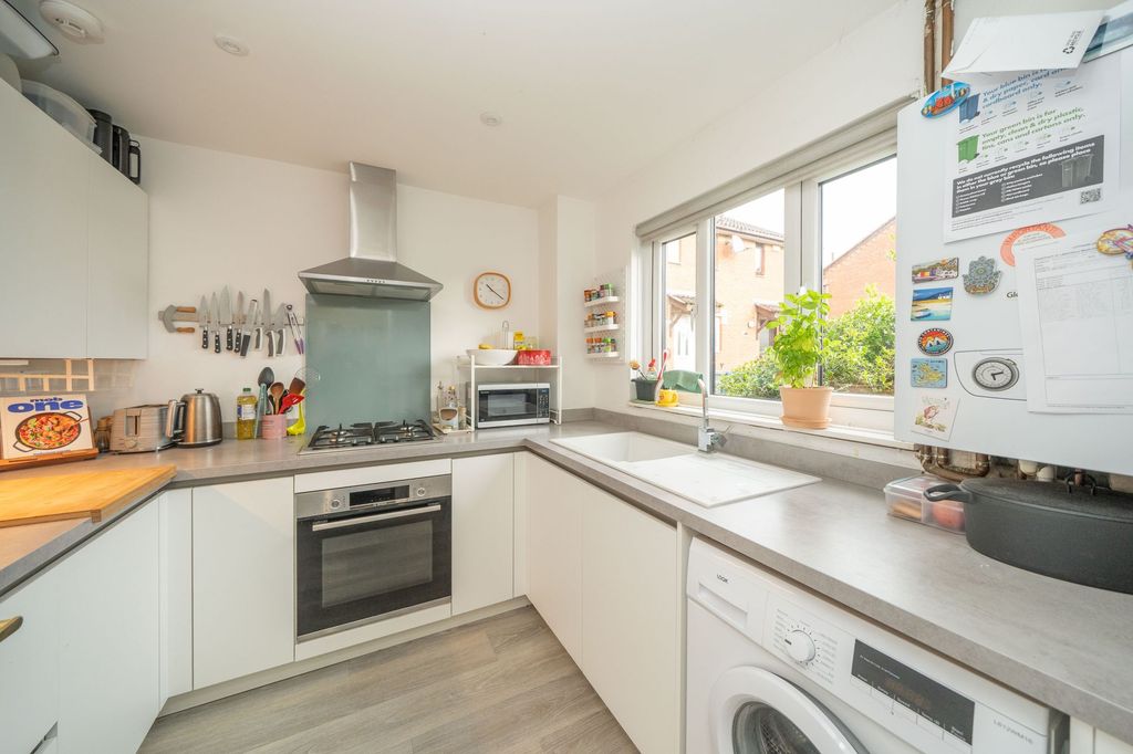 Property photo 2 of 13 Kitchen