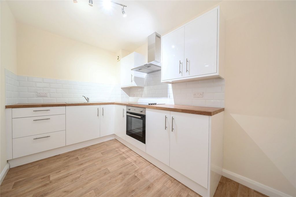 Property photo 3 of 12 Picture No. 04