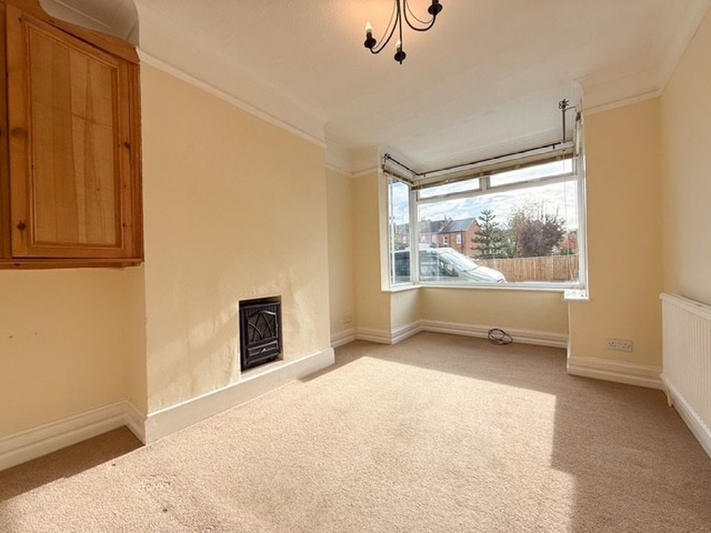 Property photo 3 of 10 Lounge