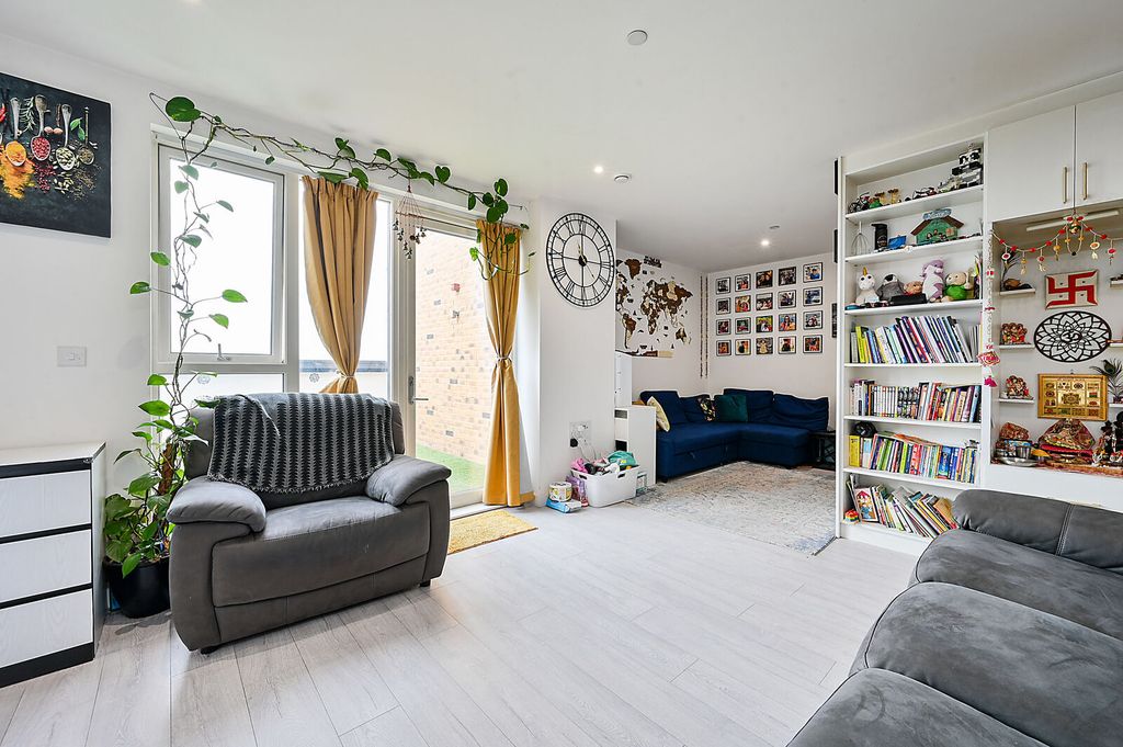 Property photo 1 of 15