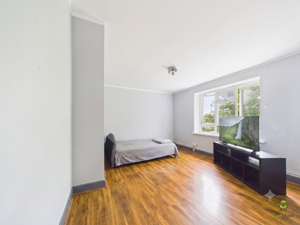Property photo 3 of 7 Presented By Kevin At Ewemove Abbey Wood And Belve