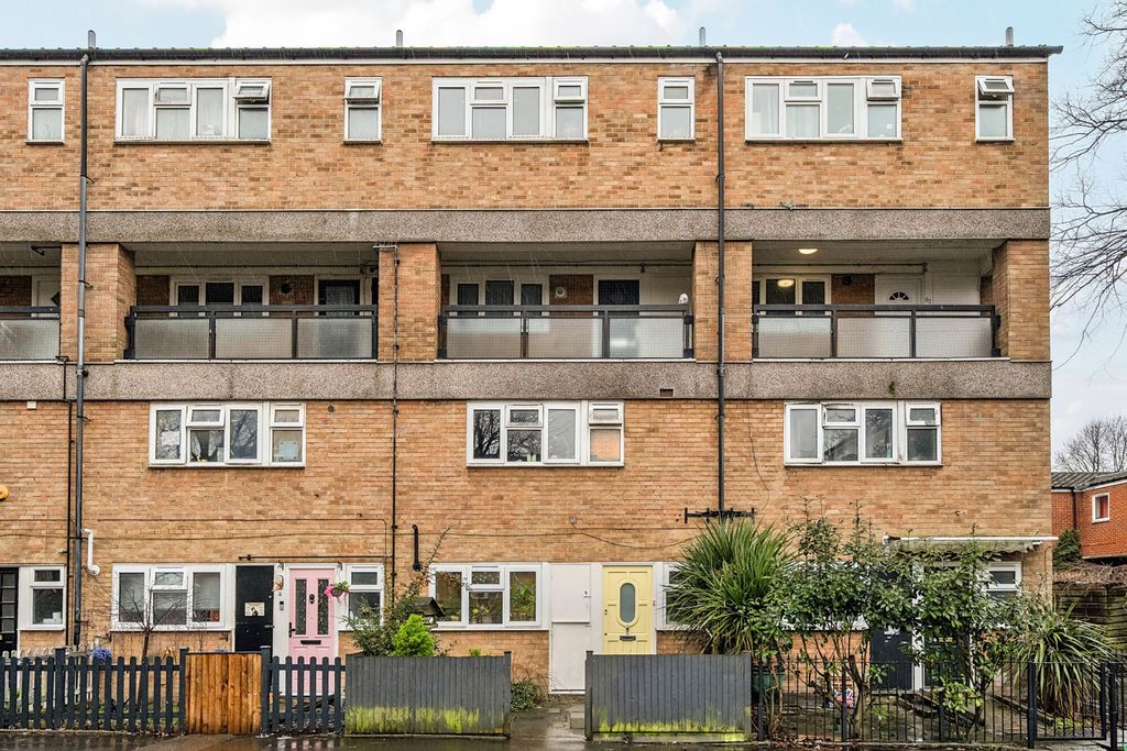 Property photo 1 of 11 External