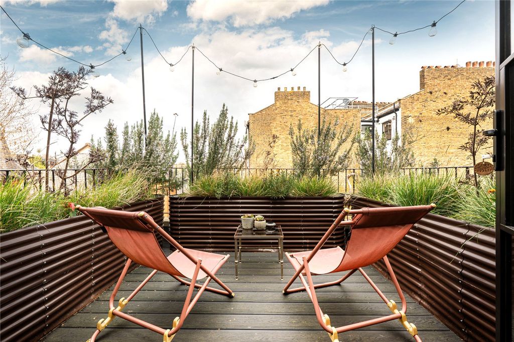 Property photo 1 of 15 Terrace