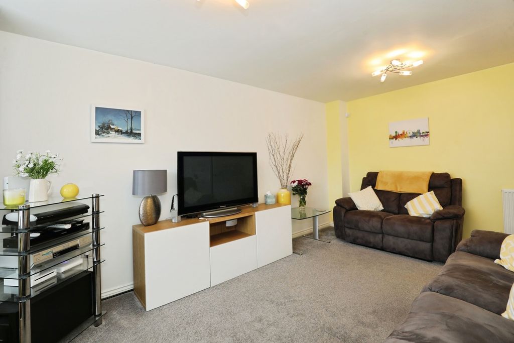 Property photo 3 of 19 Pbox-Img.Jpg