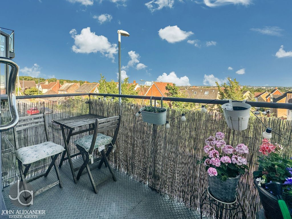 Property photo 3 of 8