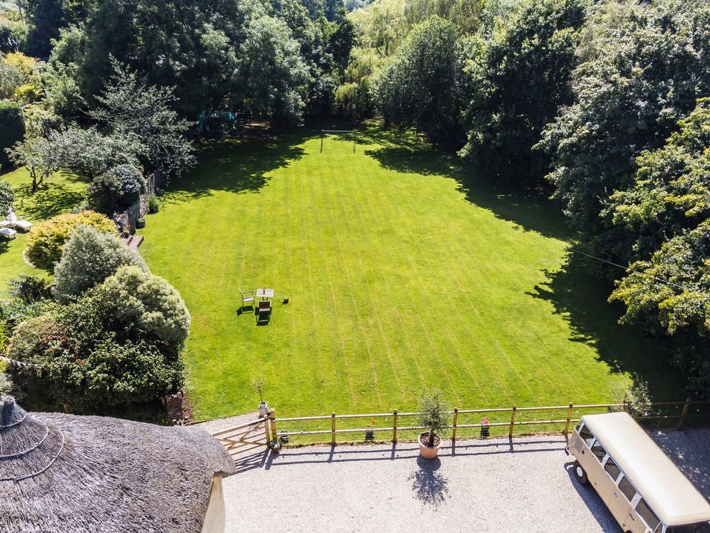 Property photo 2 of 27