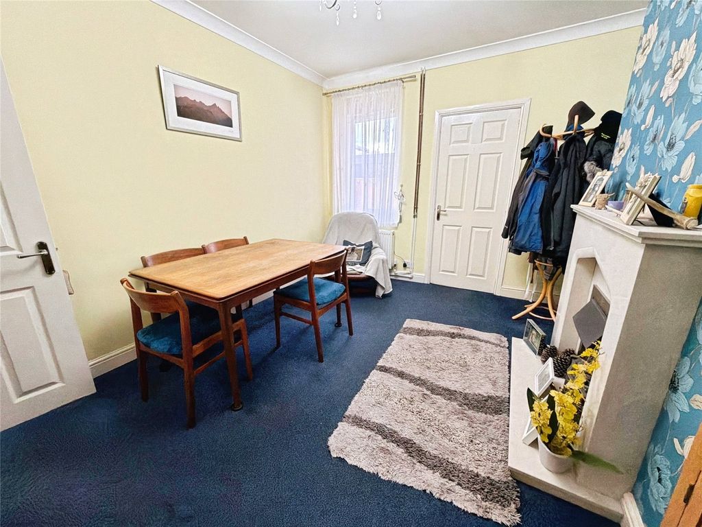 Property photo 3 of 14 Dining Room