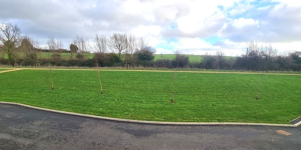 Property photo 2 of 16 Photo 9