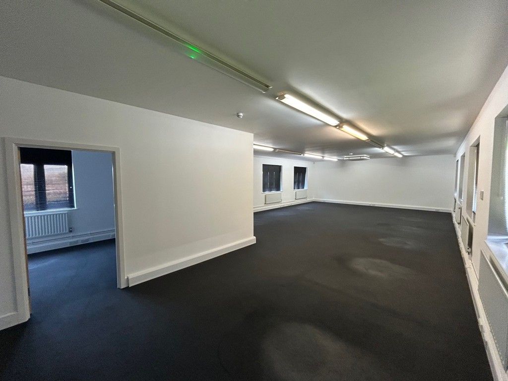 Property photo 2 of 8 Photo 4