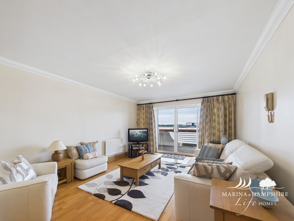 Property photo 2 of 28 Cam03915G0-Pr0018-Still014