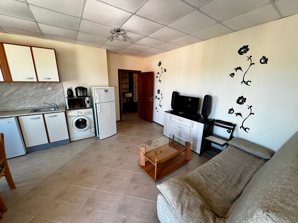 Property photo 3 of 15
