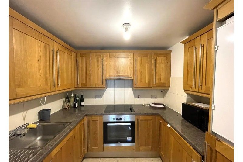 Property photo 3 of 6