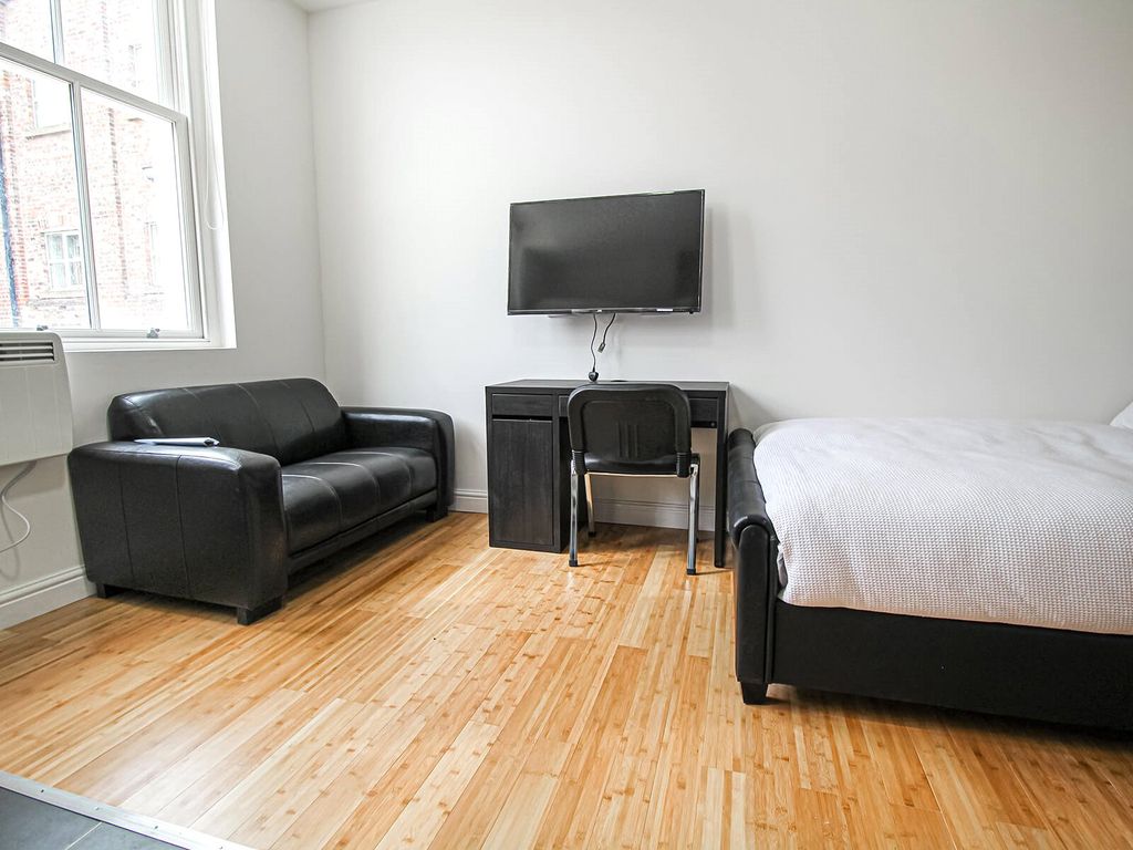 Property photo 3 of 6