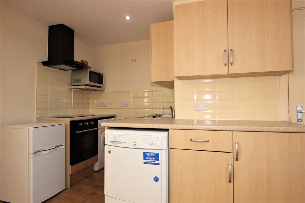 Property photo 3 of 6 Picture No. 16