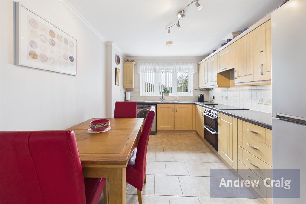Property photo 3 of 15 Kitchen Diner