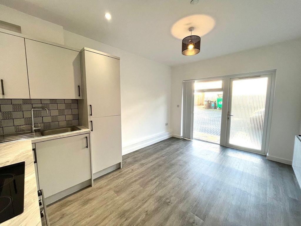 Property photo 3 of 4 Kitchen