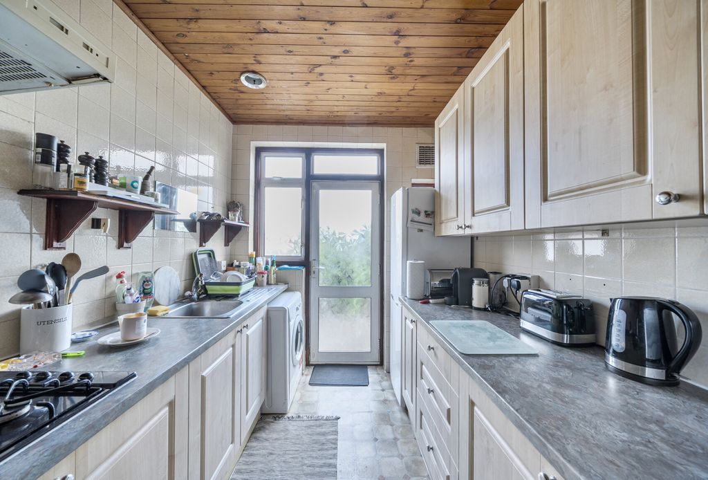 Property photo 1 of 11 1449640-8-69E7A83...