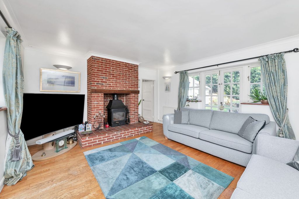 Property photo 3 of 15