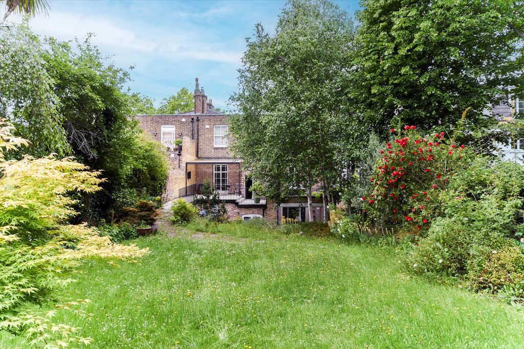 Property photo 3 of 32 Image