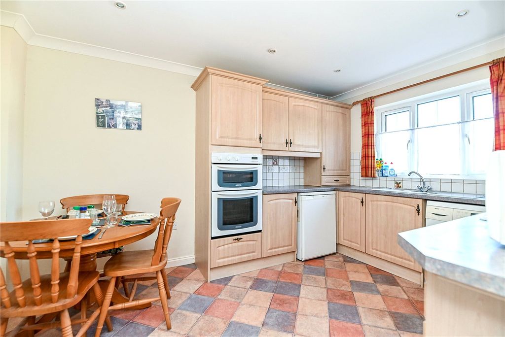 Property photo 2 of 16 Picture No. 02