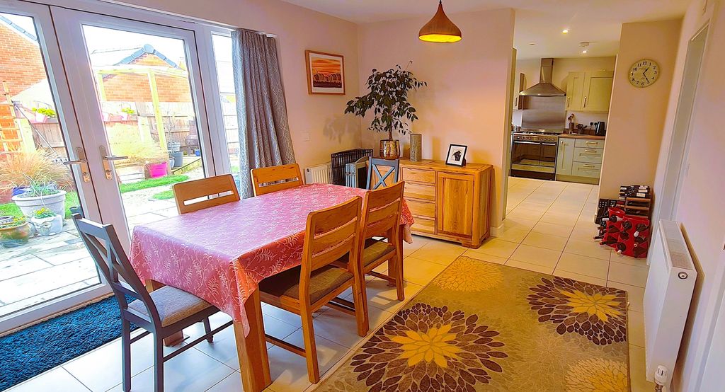 Property photo 2 of 17 Photo 17