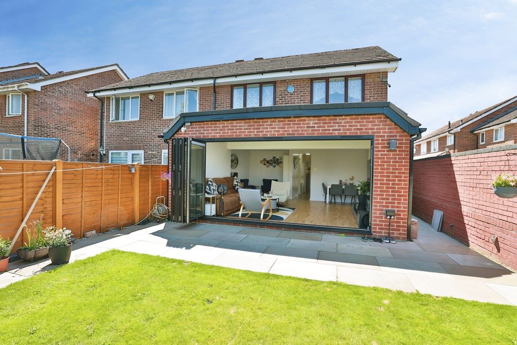 Property photo 2 of 16 Pbox-Img.Jpg