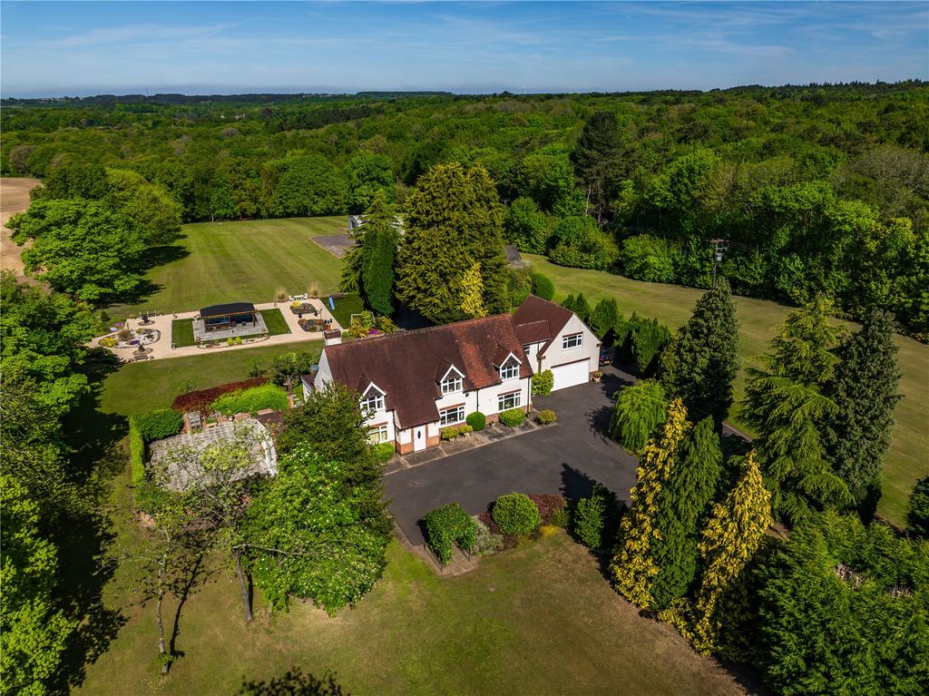 Property photo 1 of 65 Picture No. 10