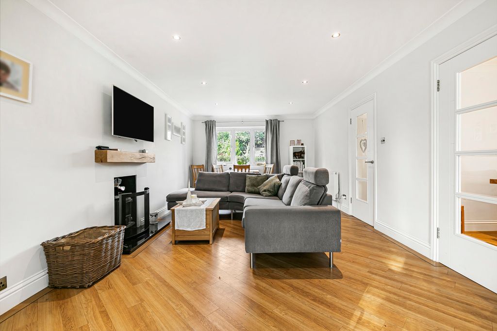 Property photo 3 of 42 Reception