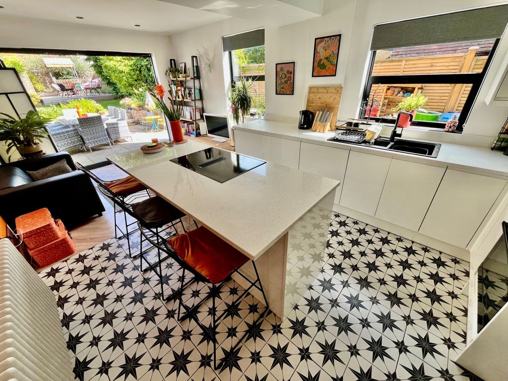 Property photo 2 of 22 Kitchen Diner