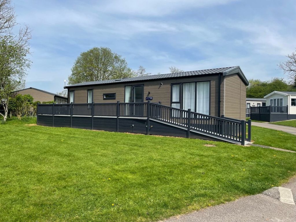 Property photo 1 of 8 Victory Lakewood At Rivers Edge Country Park