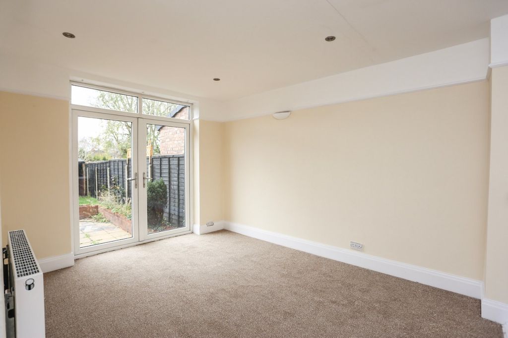 Property photo 3 of 11 Picture No. 01