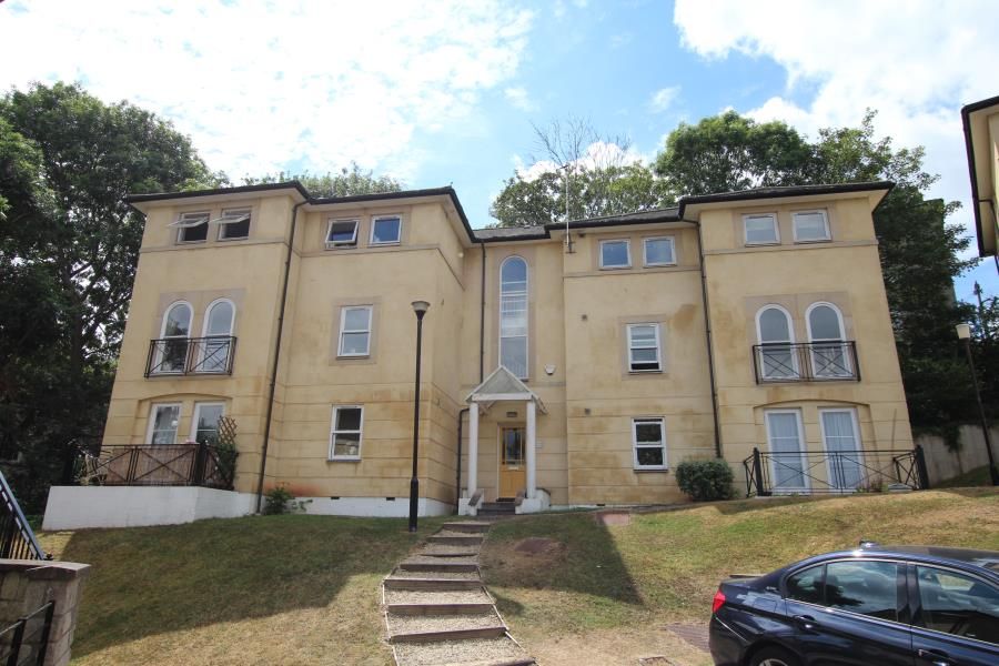 Property photo 1 of 6