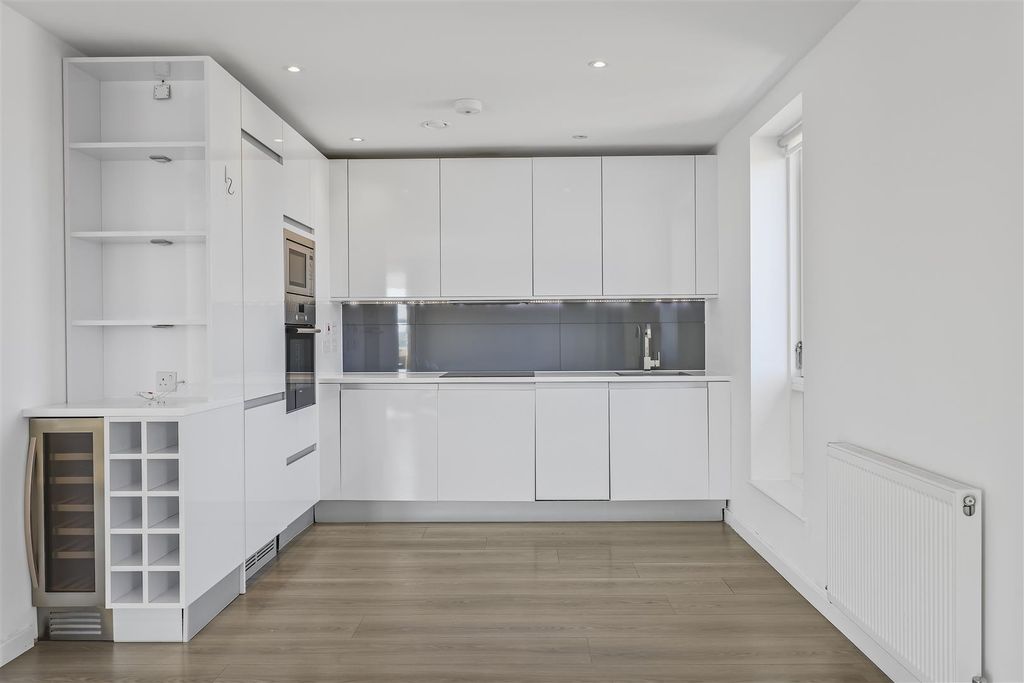 Property photo 3 of 20 Img (4).Jpg
