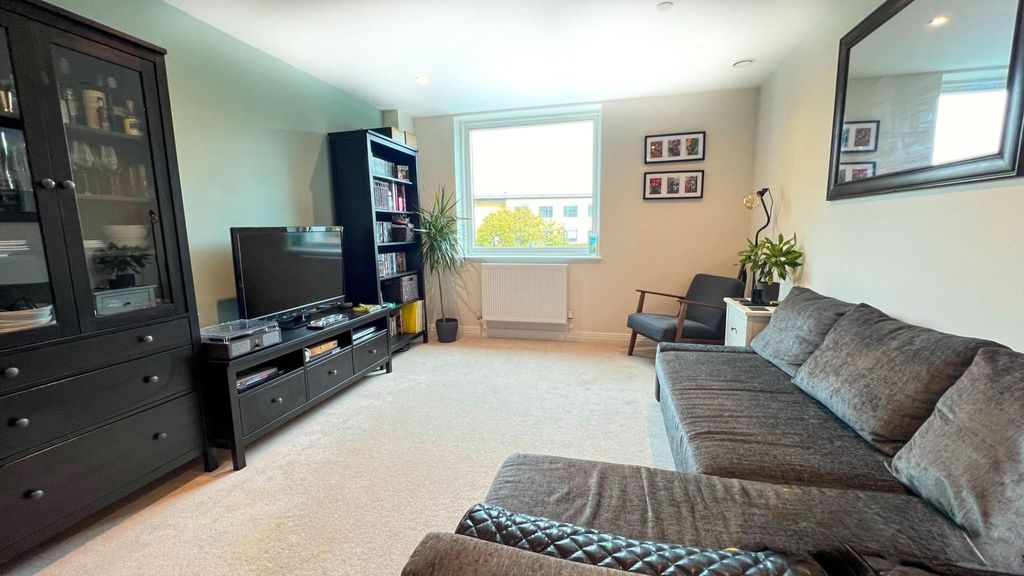 Property photo 2 of 9 Lounge2.Jpg