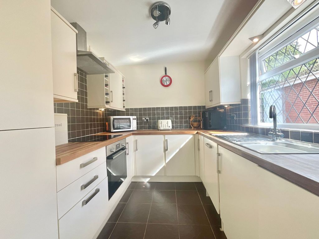 Property photo 3 of 17