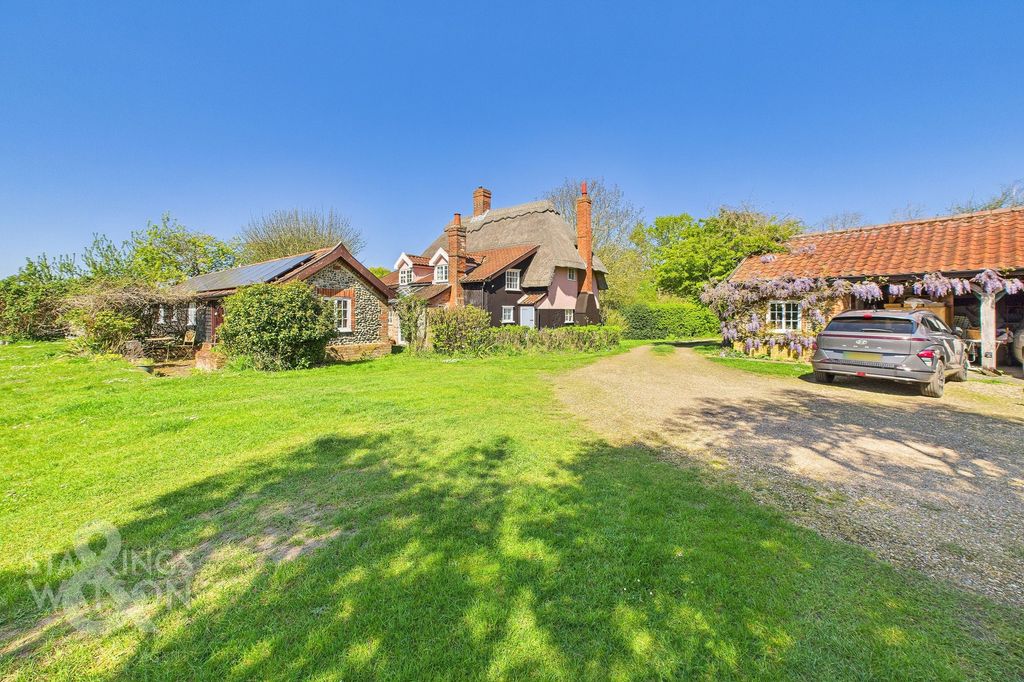 Property photo 1 of 42