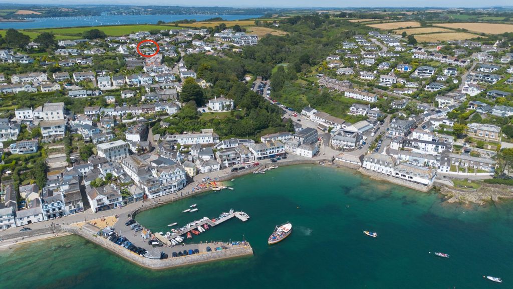 Property photo 2 of 25 4900104