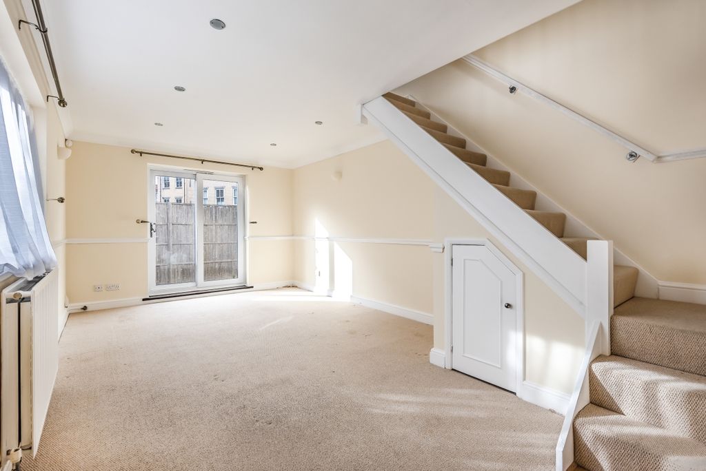 Property photo 1 of 11 Reception