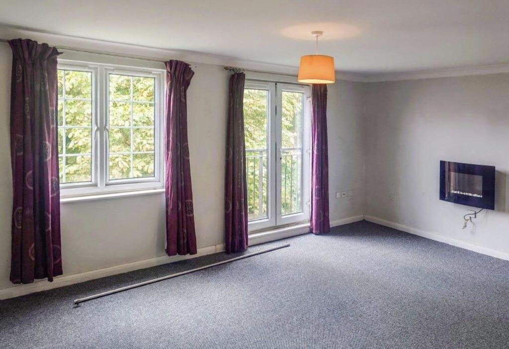 Property photo 3 of 10 57261.Jpg