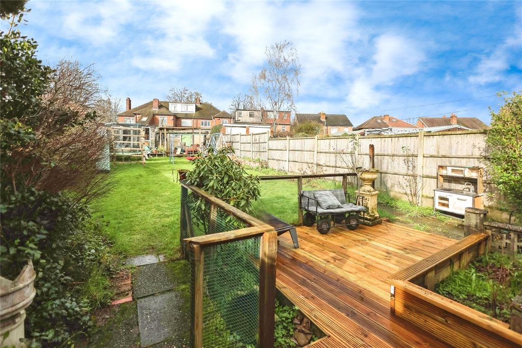 Property photo 3 of 30 Picture No. 11