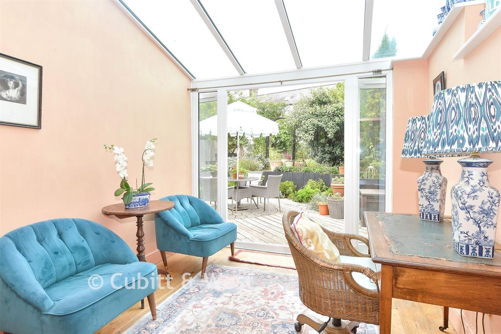 Property photo 1 of 14 Internal Lifestyle Photograph