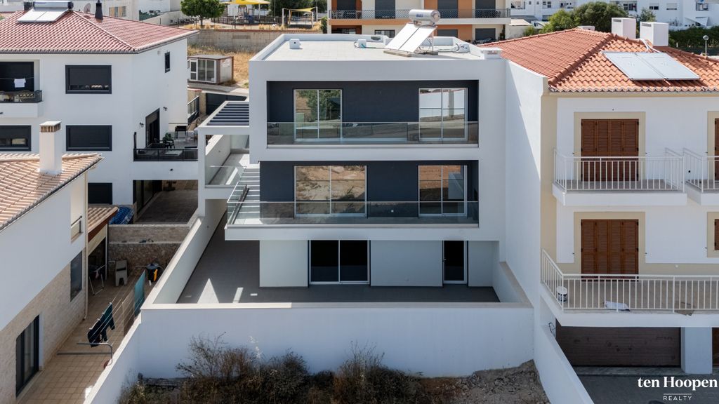 Property photo 1 of 30