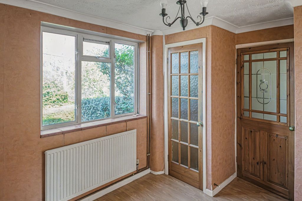 Property photo 2 of 20 4 Hazelbury Hill, Box, Corsham, Wiltshire, Sn13 8Jy