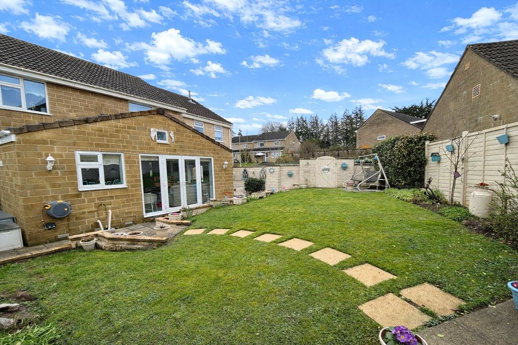 Property photo 2 of 21 Picture No. 28