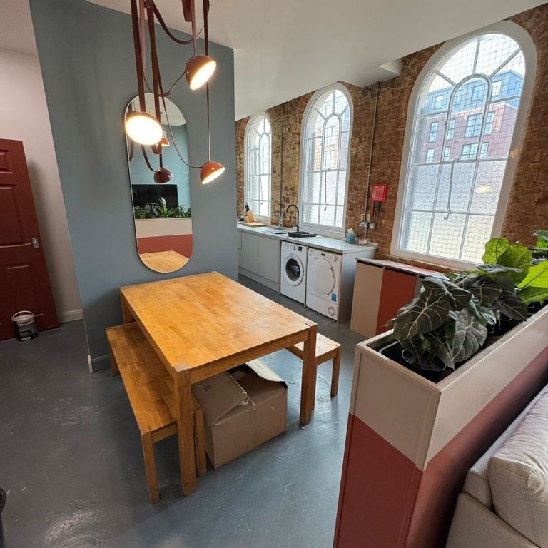 Property photo 2 of 11 2