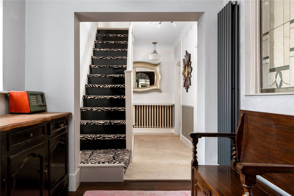 Property photo 2 of 25 Picture 2