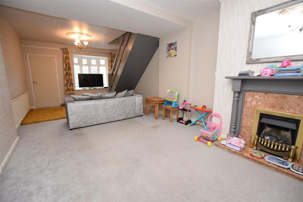 Property photo 3 of 9 4777543