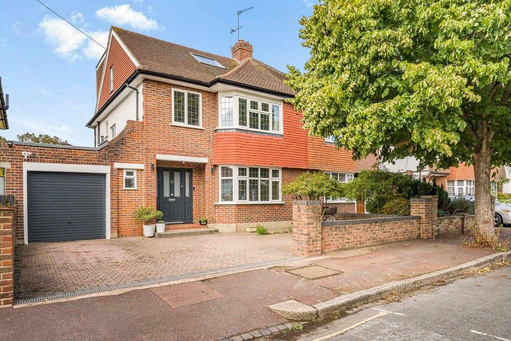 Property photo 1 of 13 External